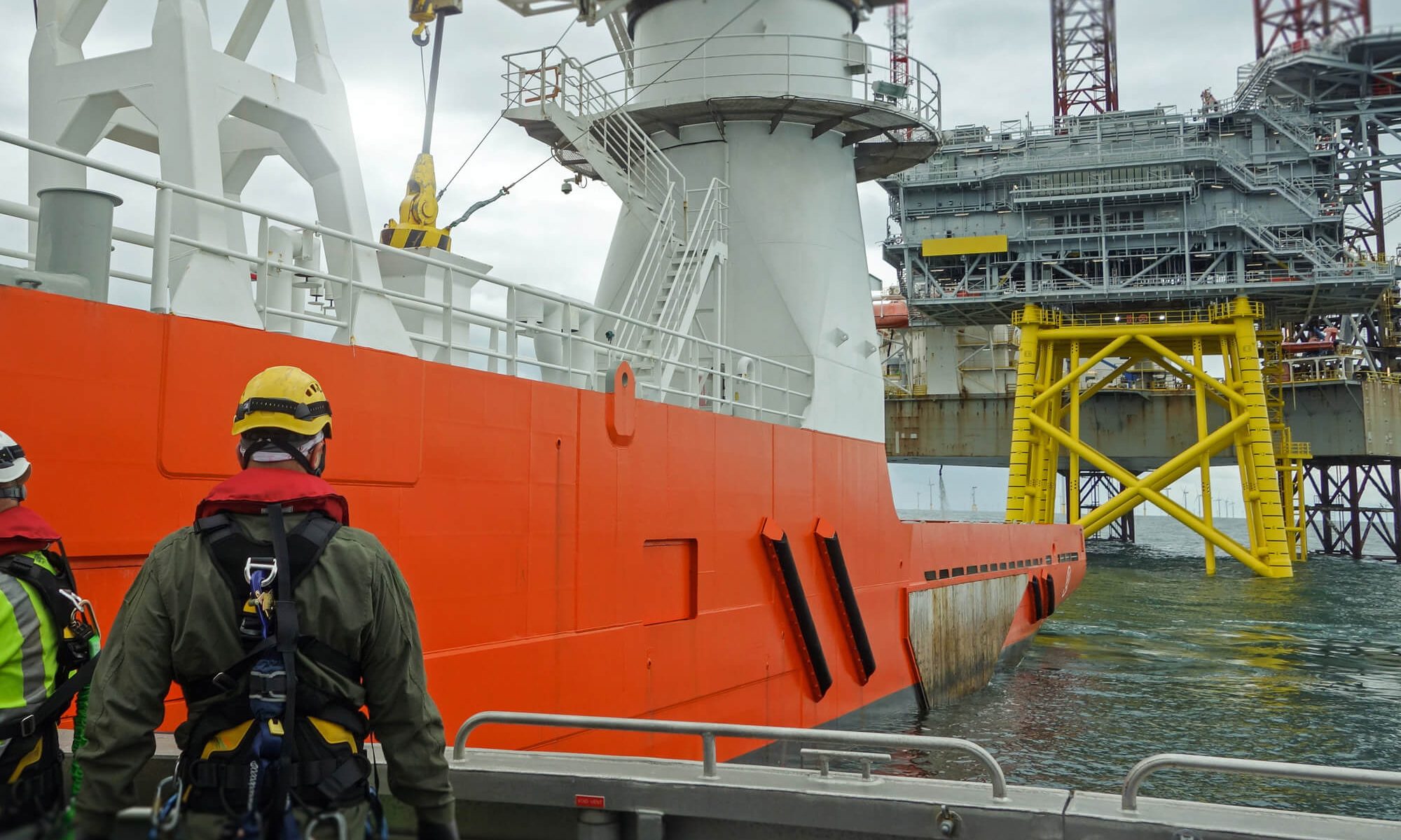 offshore technician 2000x1200 - Specialist Personnel