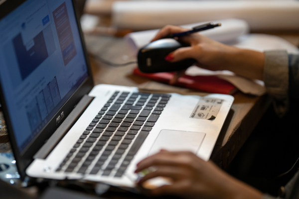 Elevate Offshore Application Process Management.jpg 600x400 - HR & Immigration Services